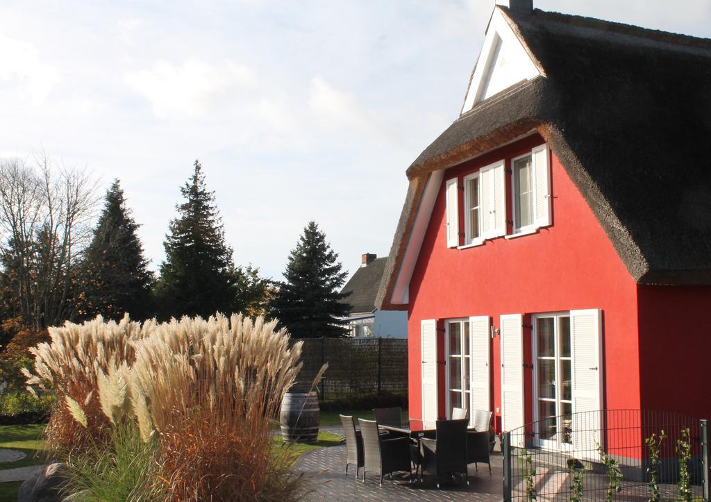 Fischer'S Ferienhaus Ruegen Mit Sauna Und Kamin Ummanz Exterior foto