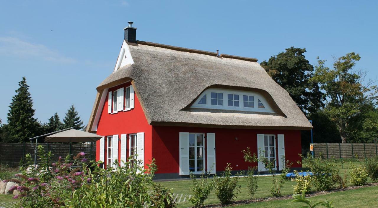 Fischer'S Ferienhaus Ruegen Mit Sauna Und Kamin Ummanz Exterior foto