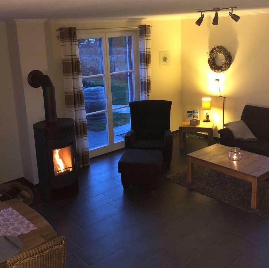 Fischer'S Ferienhaus Ruegen Mit Sauna Und Kamin Ummanz Exterior foto